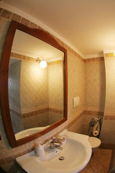 Corte Trecantaia 11 Holiday Hotel บารี ภายนอก รูปภาพ