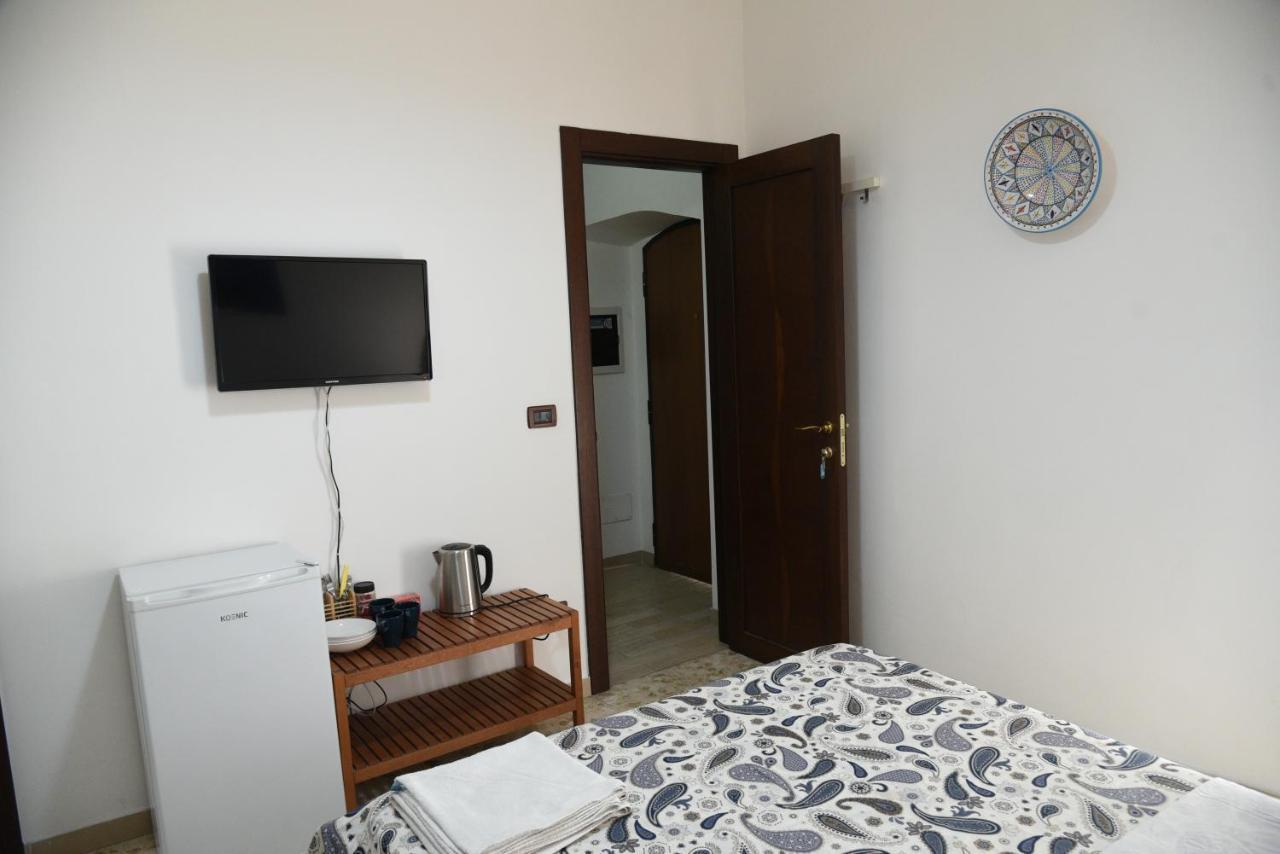 Corte Trecantaia 11 Holiday Hotel บารี ภายนอก รูปภาพ