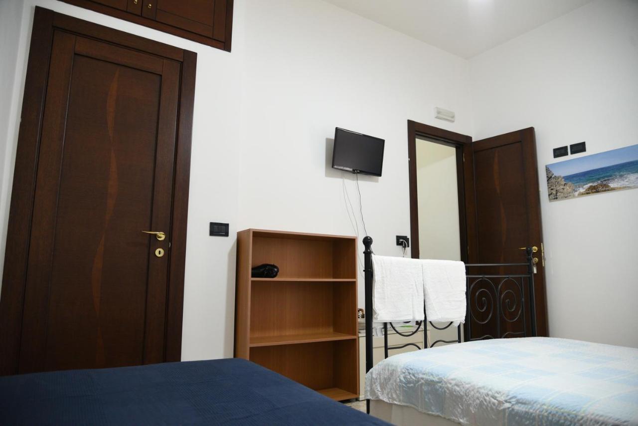 Corte Trecantaia 11 Holiday Hotel บารี ภายนอก รูปภาพ